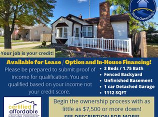 957 E Penning Ave, Wood River, IL 62095