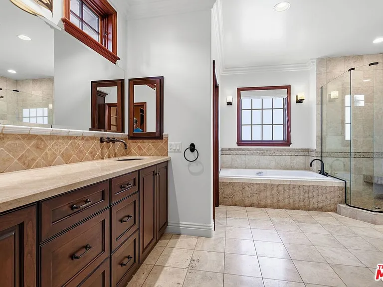 4129 Wade St — Photo 19