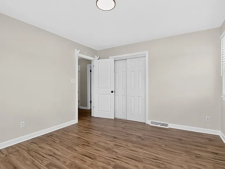 6901 Ridge Lane Rd — Photo 25