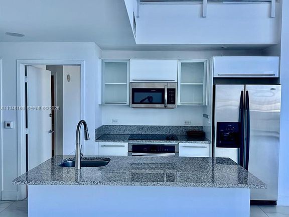 4th image of 888 Biscayne Blvd APT 906