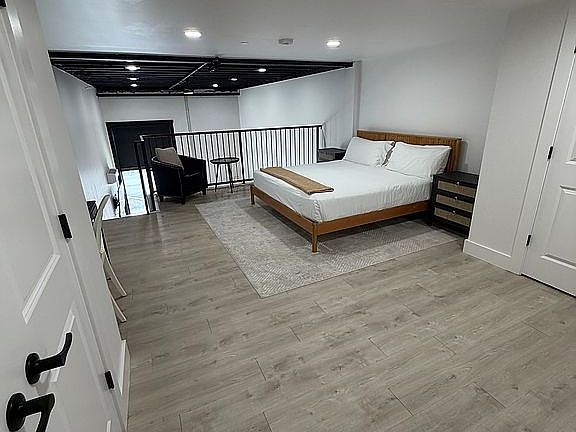 5th image of 106 S A St #1
