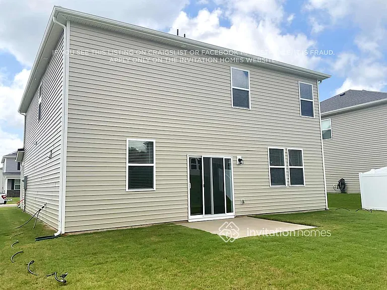 810 Olde England Dr — Photo 11