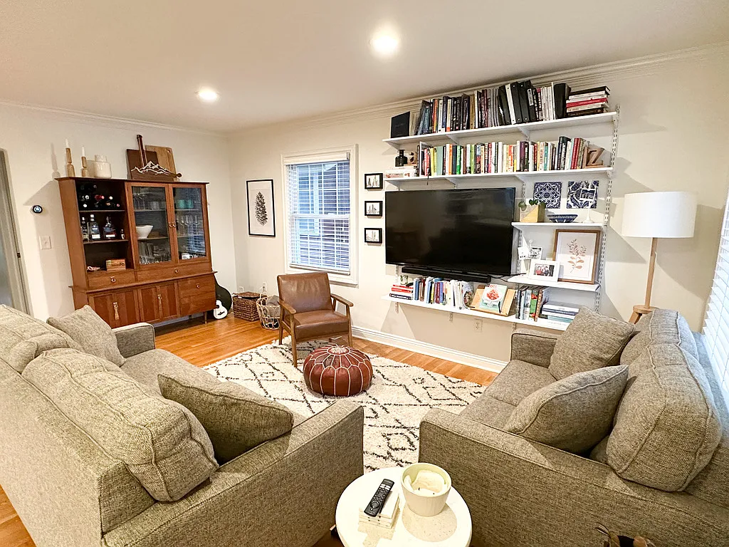 3 bed, 1224 sqft, $2,500 — Photo 3