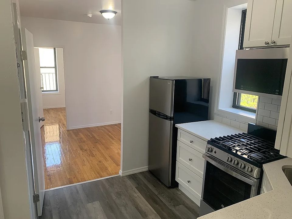 1st image of 717 9th Ave #2C
