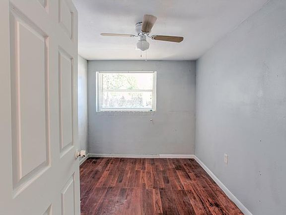 3rd image of 5104 Saint Thomas Pl