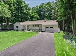 4 Hogan Dr, Poughkeepsie, NY 12603