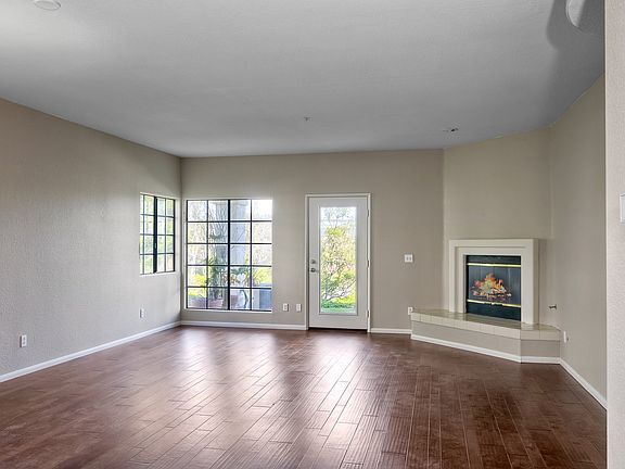 5th image of 16464 Avenida Venusto Unit A