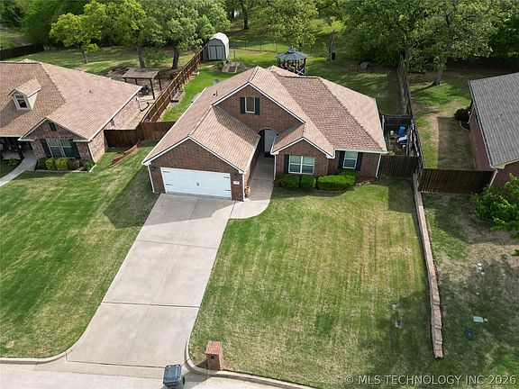 5th image of 3208 Stone Creek Dr