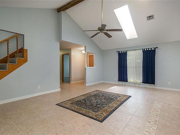4th image of 1119 NW K St