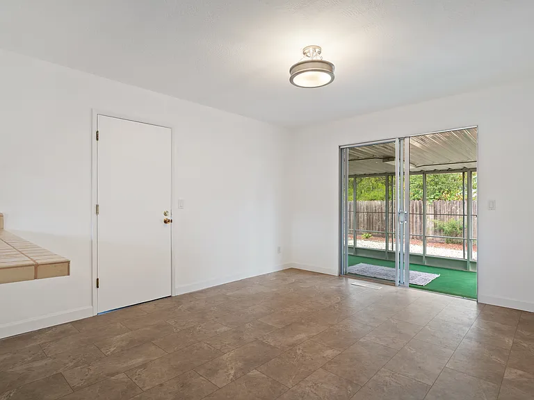 762 Garland Ave — Photo 7