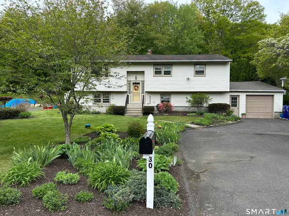 30 Tamanny Trail, Danbury, CT 06811
