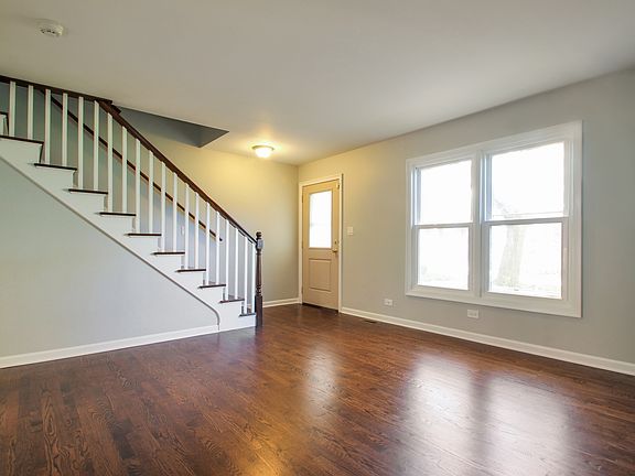 2nd image of 1732 Pickwick Ln Unit 1732
