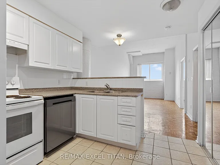 1401 Dupont St #404 — Photo 6