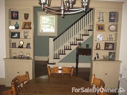 2nd image of 622 E Lake St