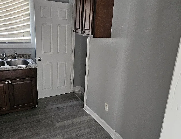 5056 Bewick St — Photo 3