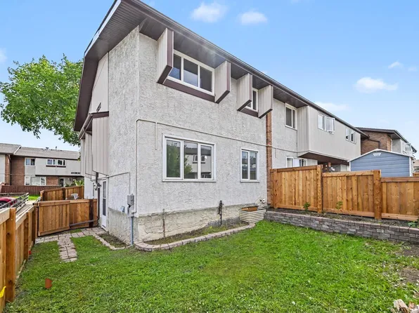14225 82nd St NW #8, Edmonton, AB T5E 2V7
