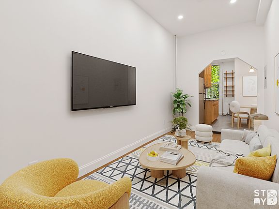 3rd image of 102 N 7th St APT 1L