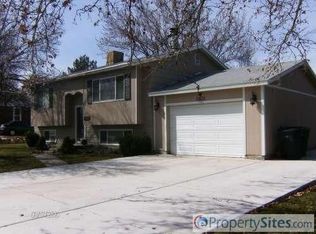 5822 S Sanford Dr, Murray, UT 84123