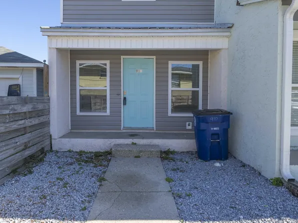 910 Premier Dr, Panama City, FL 32401