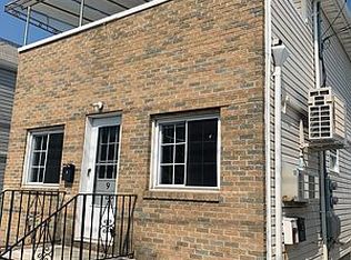 9 W 11th Rd #1, Far Rockaway, NY 11693