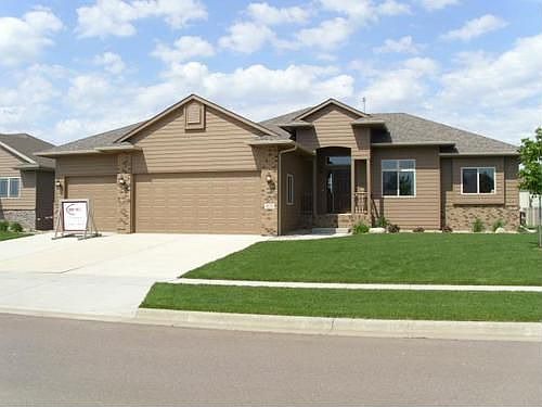 1st image of 8221 S Seven Oaks Dr