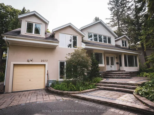 2077 Palmer Ave, Ottawa, ON K1H 5Z3