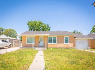 1104 W Hermosa Dr, Artesia, NM 88210