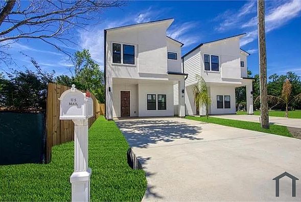 1st image of 25 Foxshire Ln
