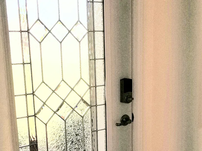 Front door is Top Quality beveled glass.