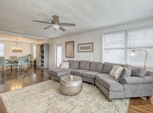 120 Davis St, Neptune Beach, FL 32266
