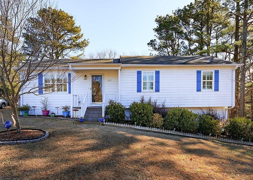 1st image of 3027 Courtney Dr SW