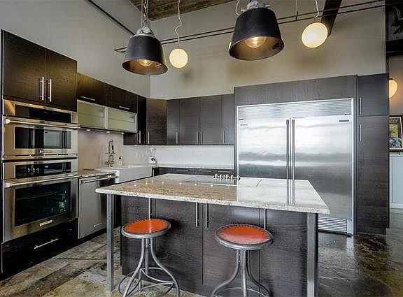 3rd image of 321 W 7th St APT 607