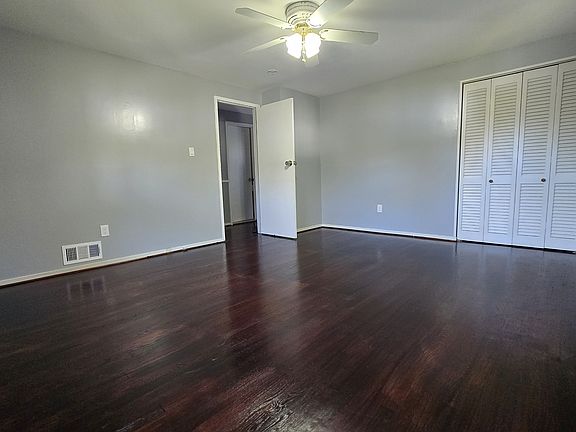 3rd image of 703 Willoughby Ave #1