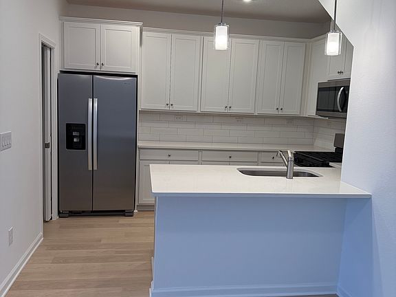 4th image of 541 Cherry Elm Dr