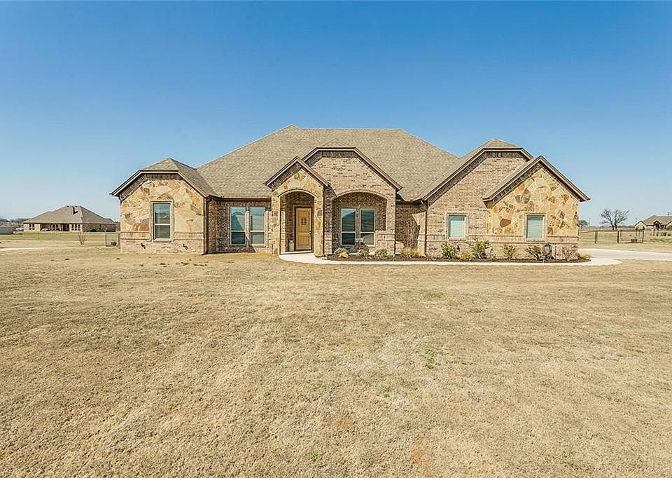 1st image of 315 Steppes Ct