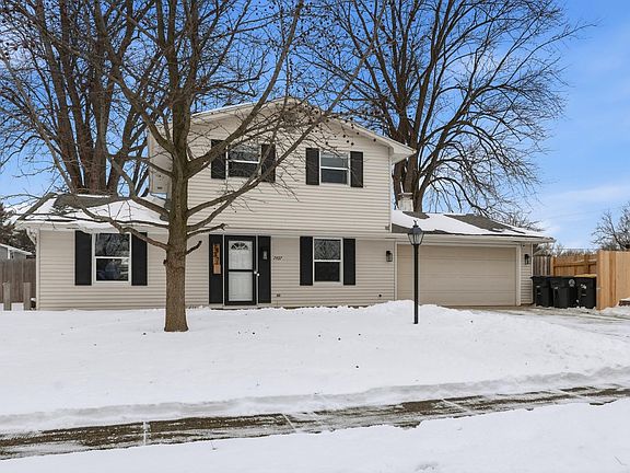 2nd image of 7437 Regina Dr