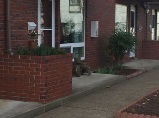 306 F St APT 2, Springfield, OR 97477