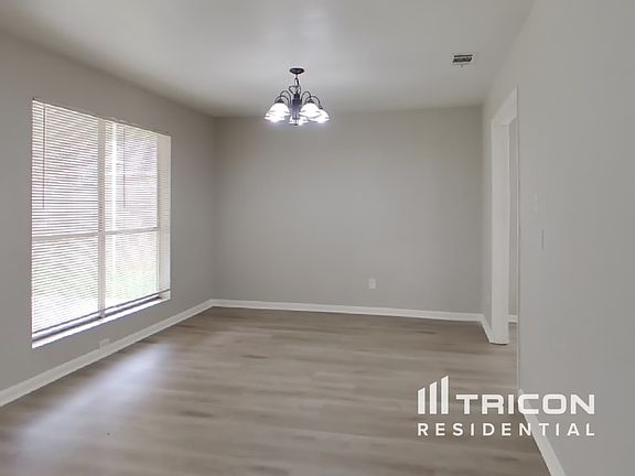 3rd image of 11603 Breezy Knoll Dr
