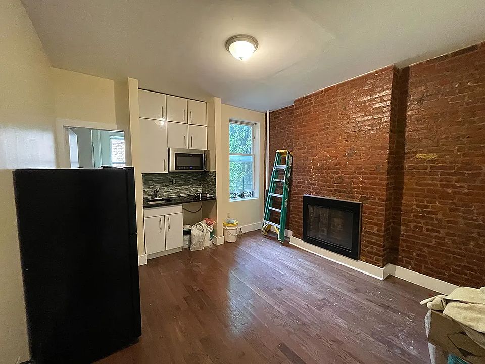 1st image of 853 Saint Johns Pl #1C