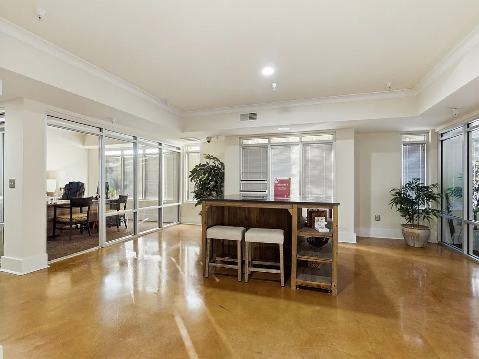 Leasing Office