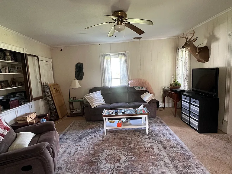 Echols Ln — Photo 15