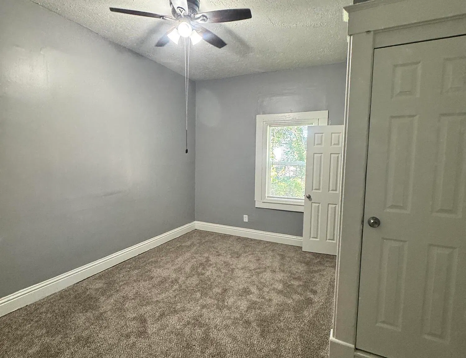 3 bed, 1.0 bath, 1222 sqft, $1,250 — Photo 4