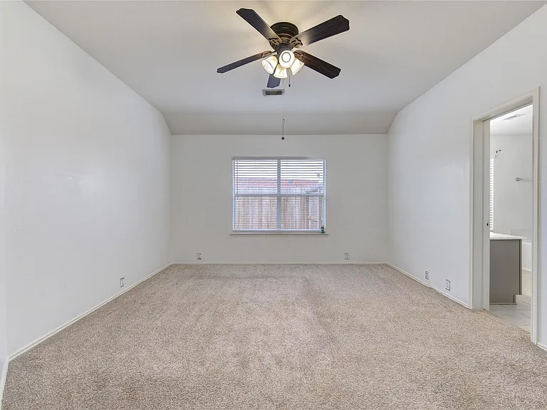 14027 Coveney Dr — Photo 27