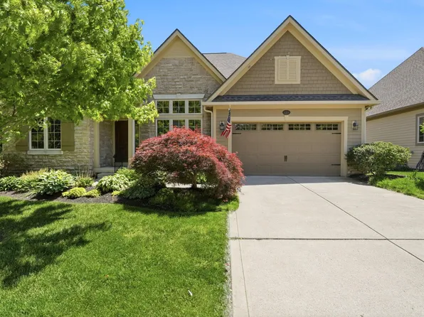 1059 Kempton Run Dr, Columbus, OH 43235