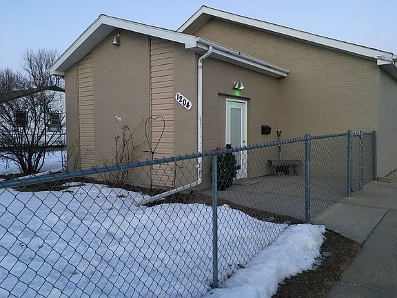 West side/front entrance 