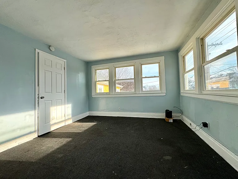 255 Ontario St #2 — Photo 11