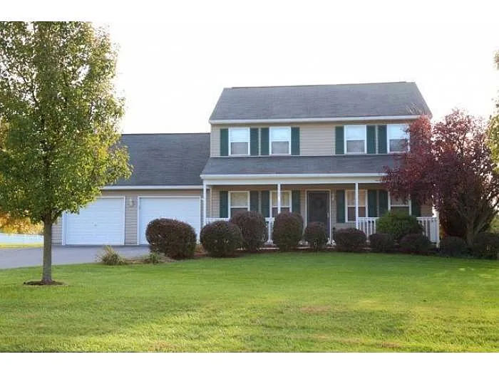 8 Pin Oak Dr photo 1