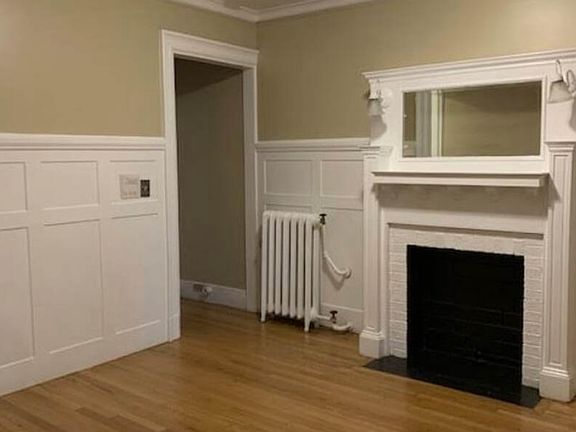 2nd image of 448 Park Dr APT 19