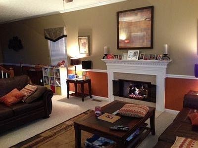 Living Room/ Gas Fireplace