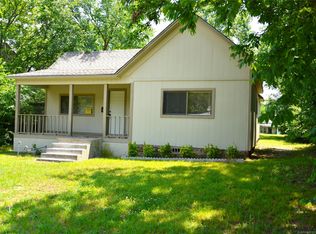 207 W Merrick St, Henryetta, OK 74437